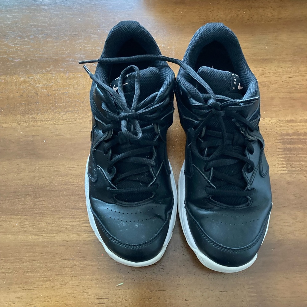 Nike Court Shoes women’s 8